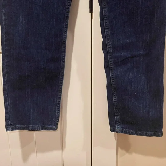 RIDERS by Lee 10 L NWT Misses Stretch Mid-Rise Straight Leg Eased Fit Seat/Thigh - Picture 5 of 12